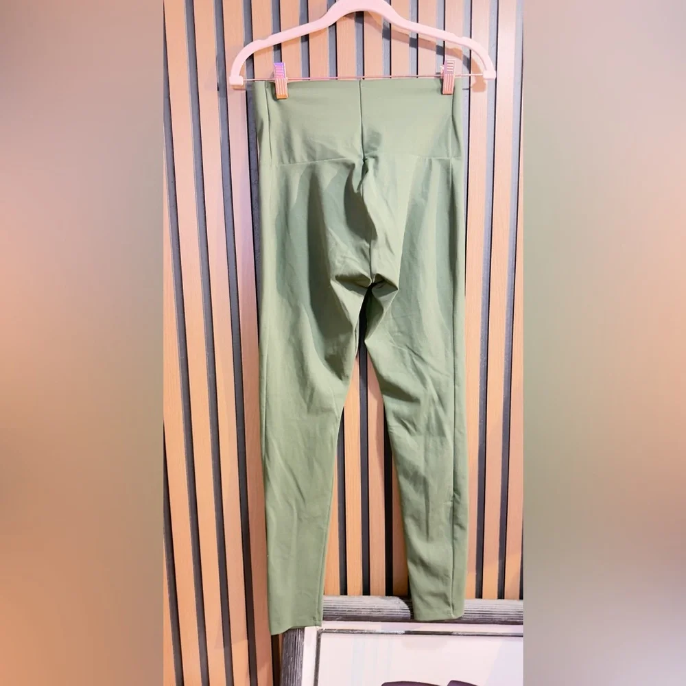 Miraclesuit Light Green‎ Leggings Sz L